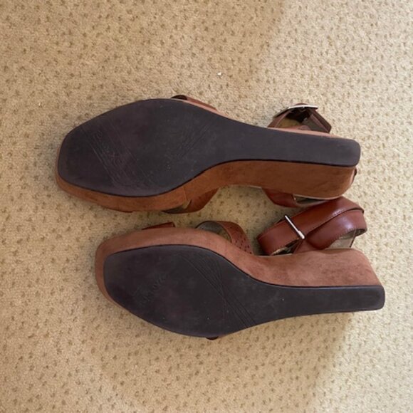 DKNYc Wedge Sandal, Size 10 - Picture 5 of 7